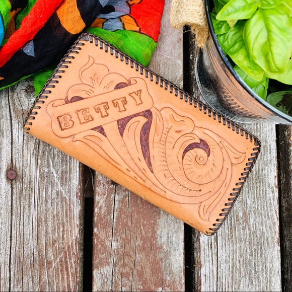 Vintage Handbags - Vintage Leather Hand tooled made Wallet change.